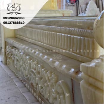 حاشیه دور سنگ قبر
